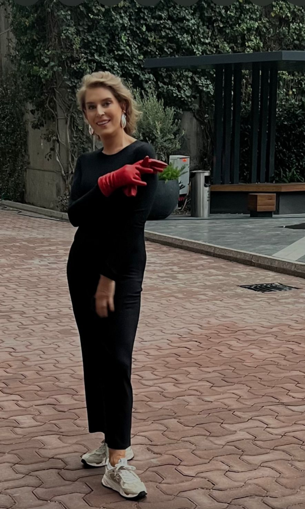 Siyah Örme Sıfır Yaka Uzun Elbise