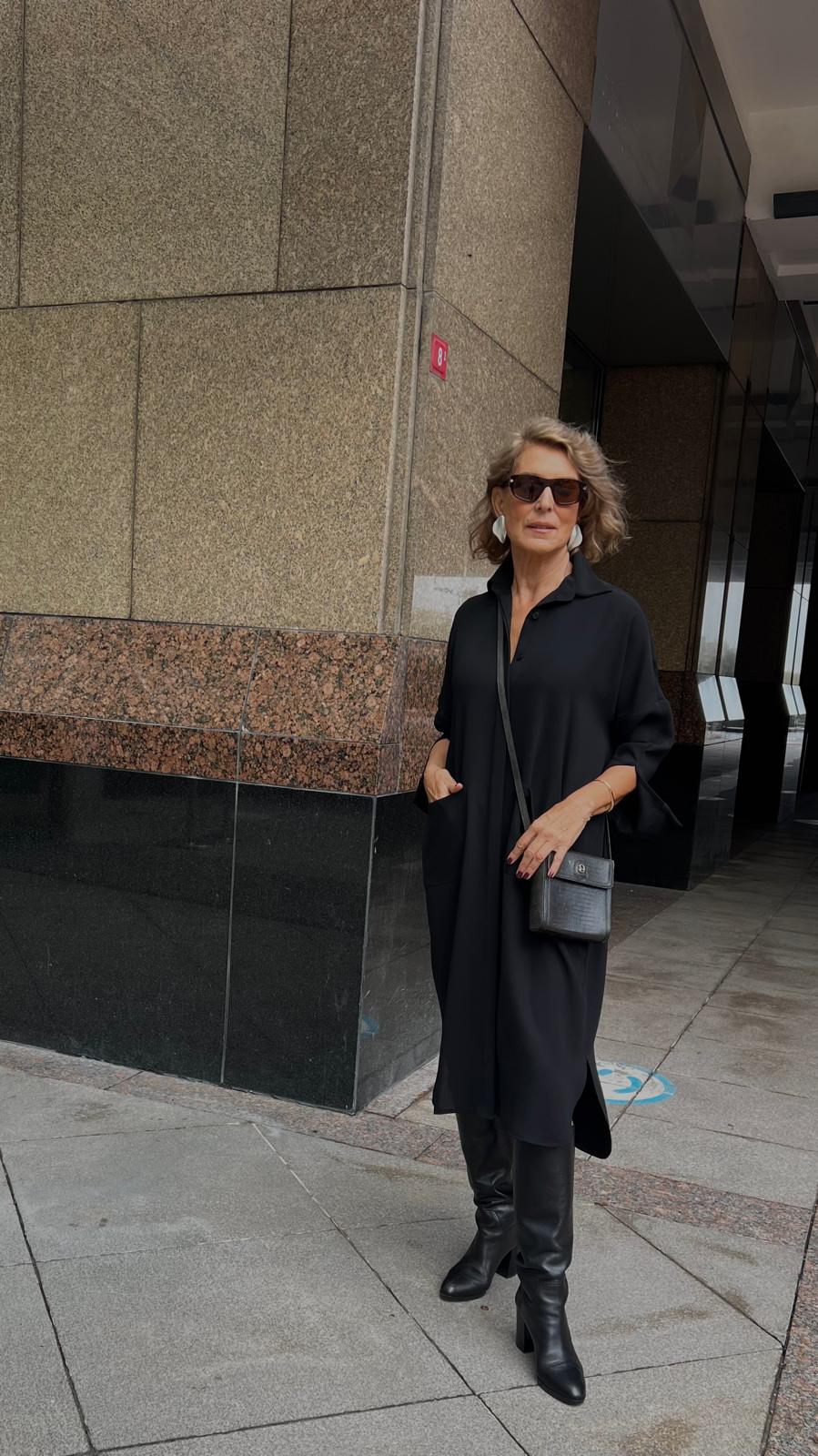 Siyah Krep Valentin Elbise Pardesü