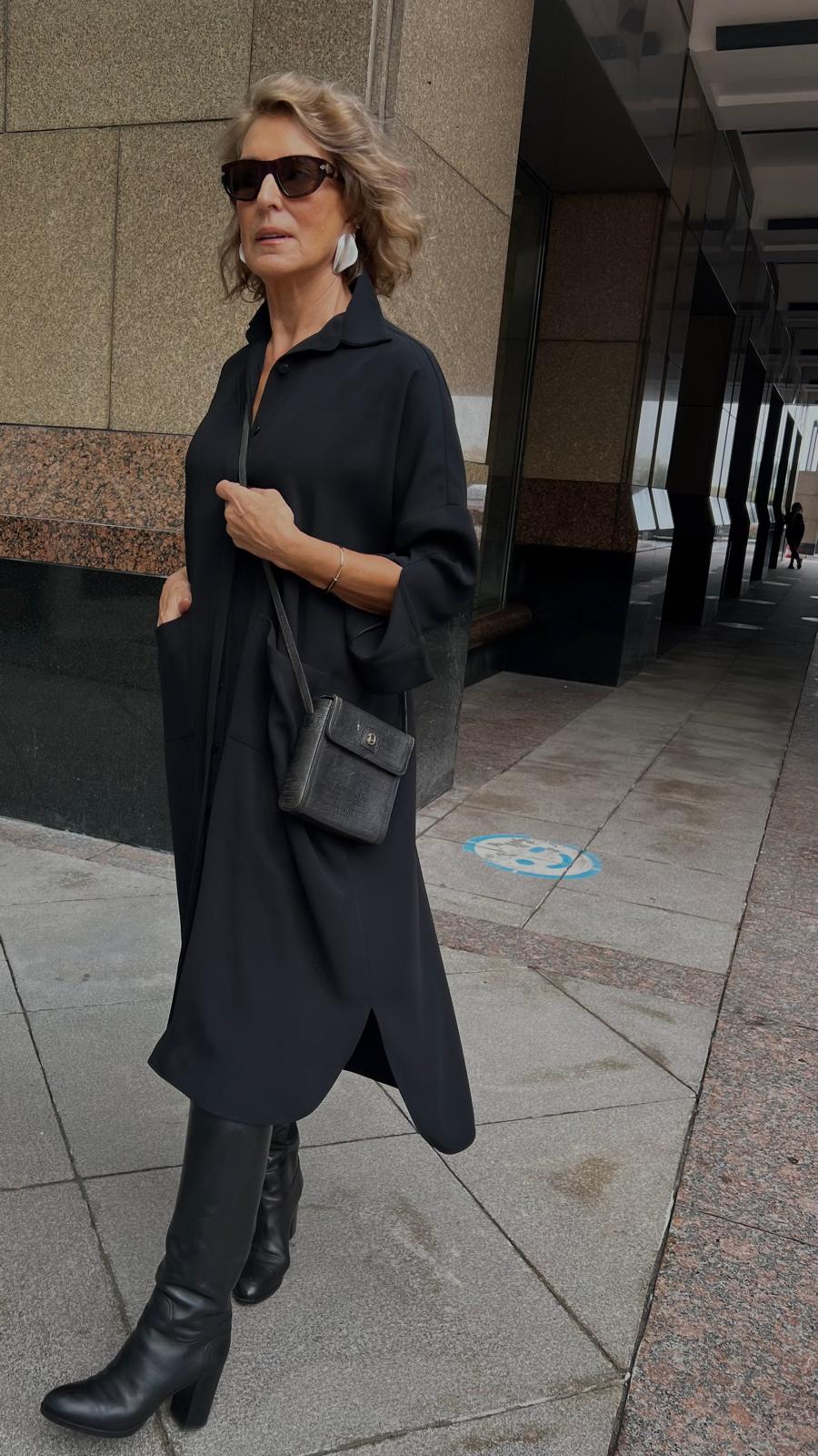 Siyah Krep Valentin Elbise Pardesü