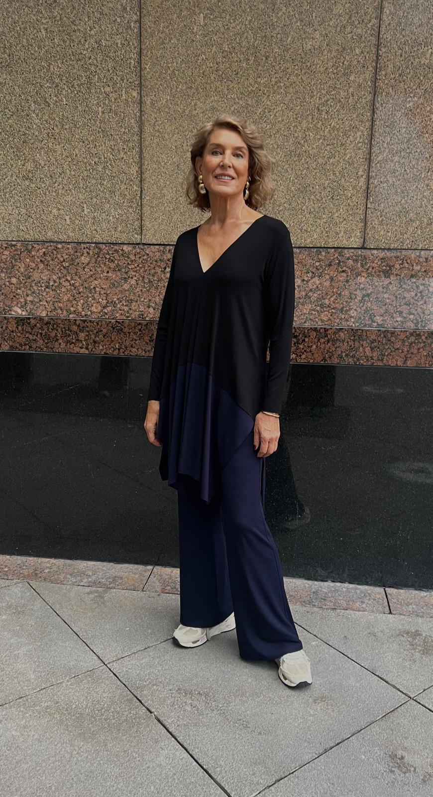 Eteği Garnili V Tunik