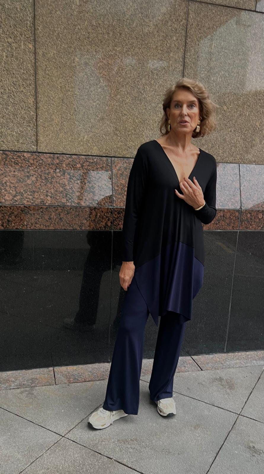 Eteği Garnili V Tunik