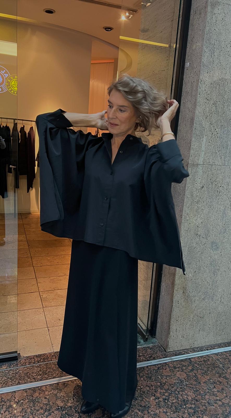 Siyah Linda Tencel Rahat Beden Bol Tunik