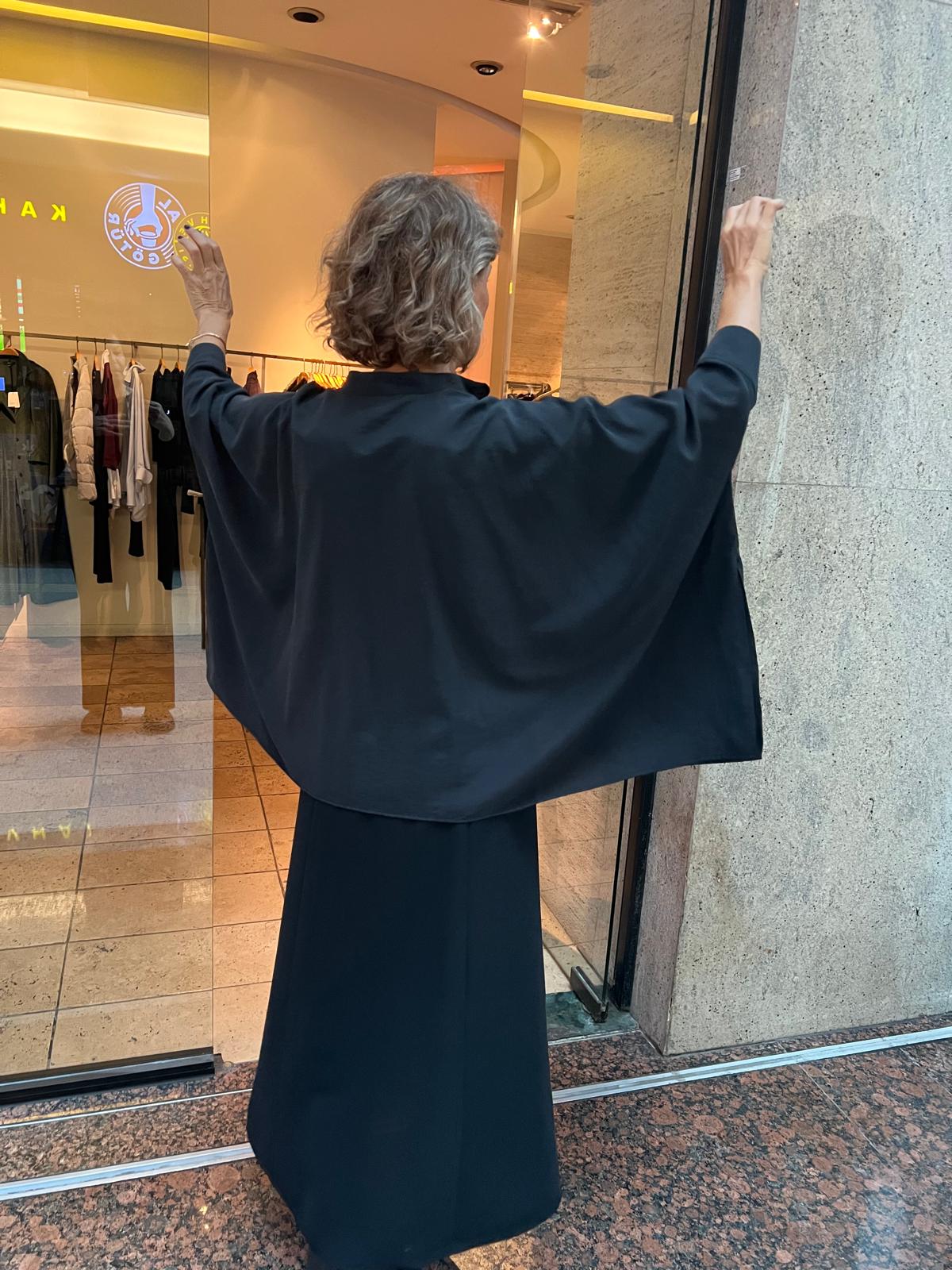 Siyah Linda Tencel Rahat Beden Bol Tunik