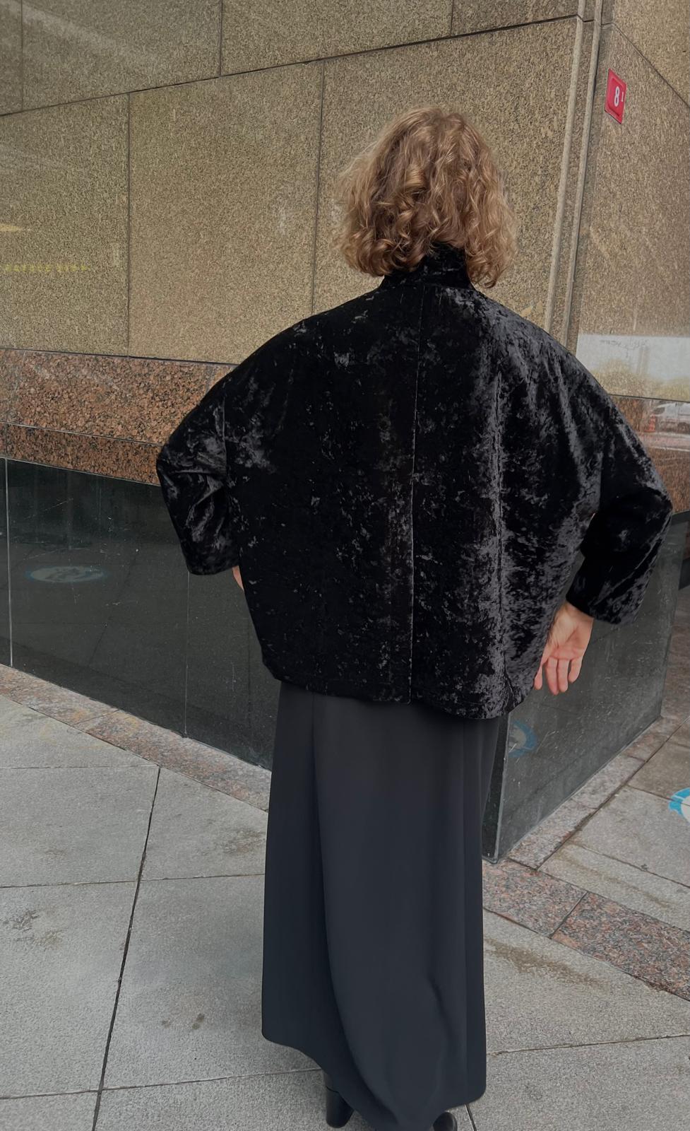 Siyah Özel Kadife Rahat Kalıp Astarsız İki Düğmeli Ceket