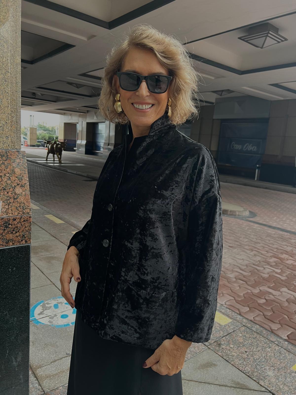 Siyah Özel Kadife Rahat Kalıp Astarsız İki Düğmeli Ceket