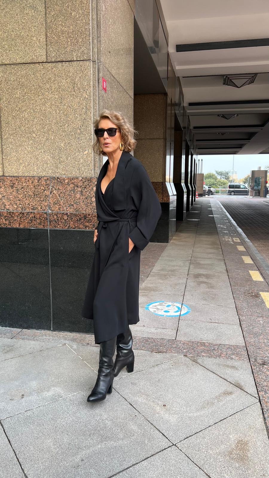 Siyah Armani Krep Raht Kalıp Kemerli Pardesü