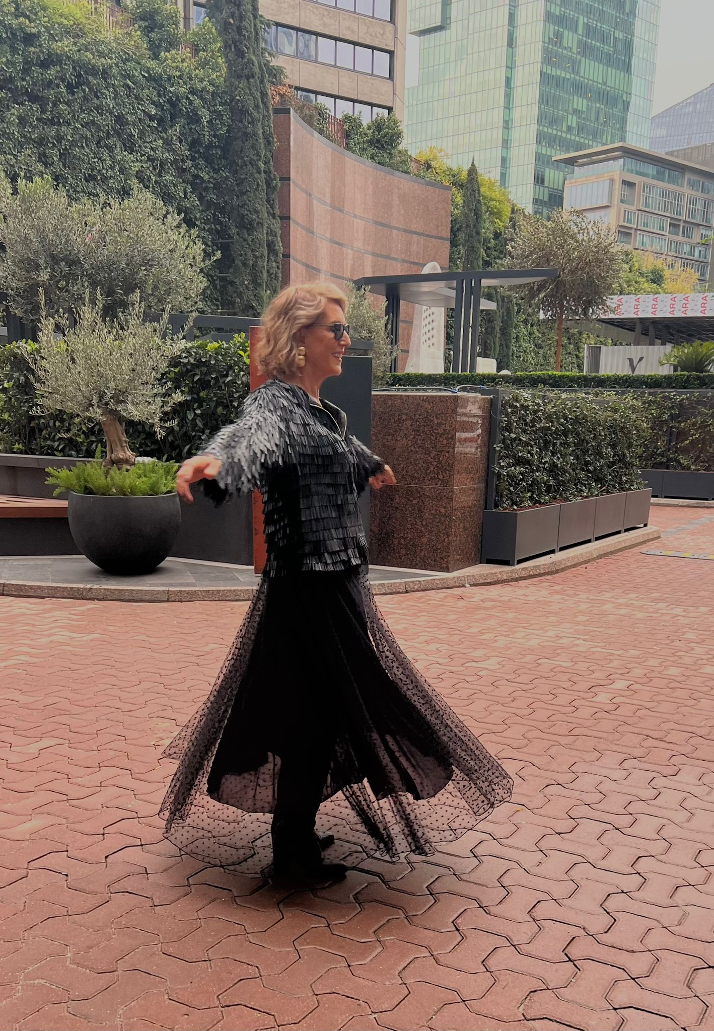 Siyah Puantiyeli Beli Lastikli Astarlı Tül Etek